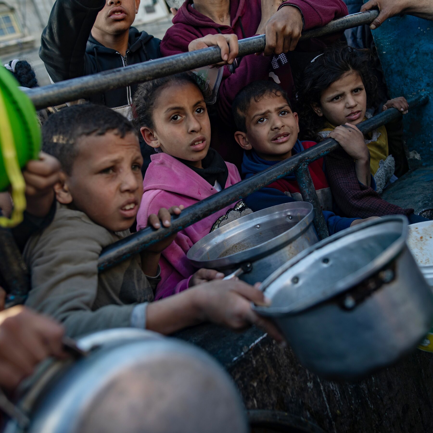 Gaza children waiting for food — close-up